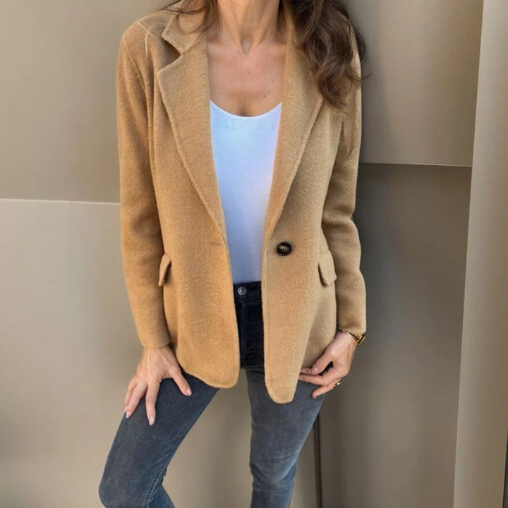 Yarrah | Stylish Women Blaze
